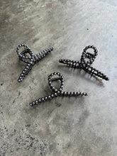 Load image into Gallery viewer, Desert Pearl Hair Claw Clip