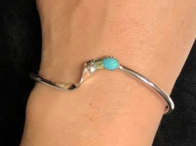 Wavy Single Turquoise Bracelet